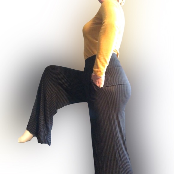 Blue sky, pinstripe 10 to 12 palazzo pant black wide leg - Picture 3 of 8